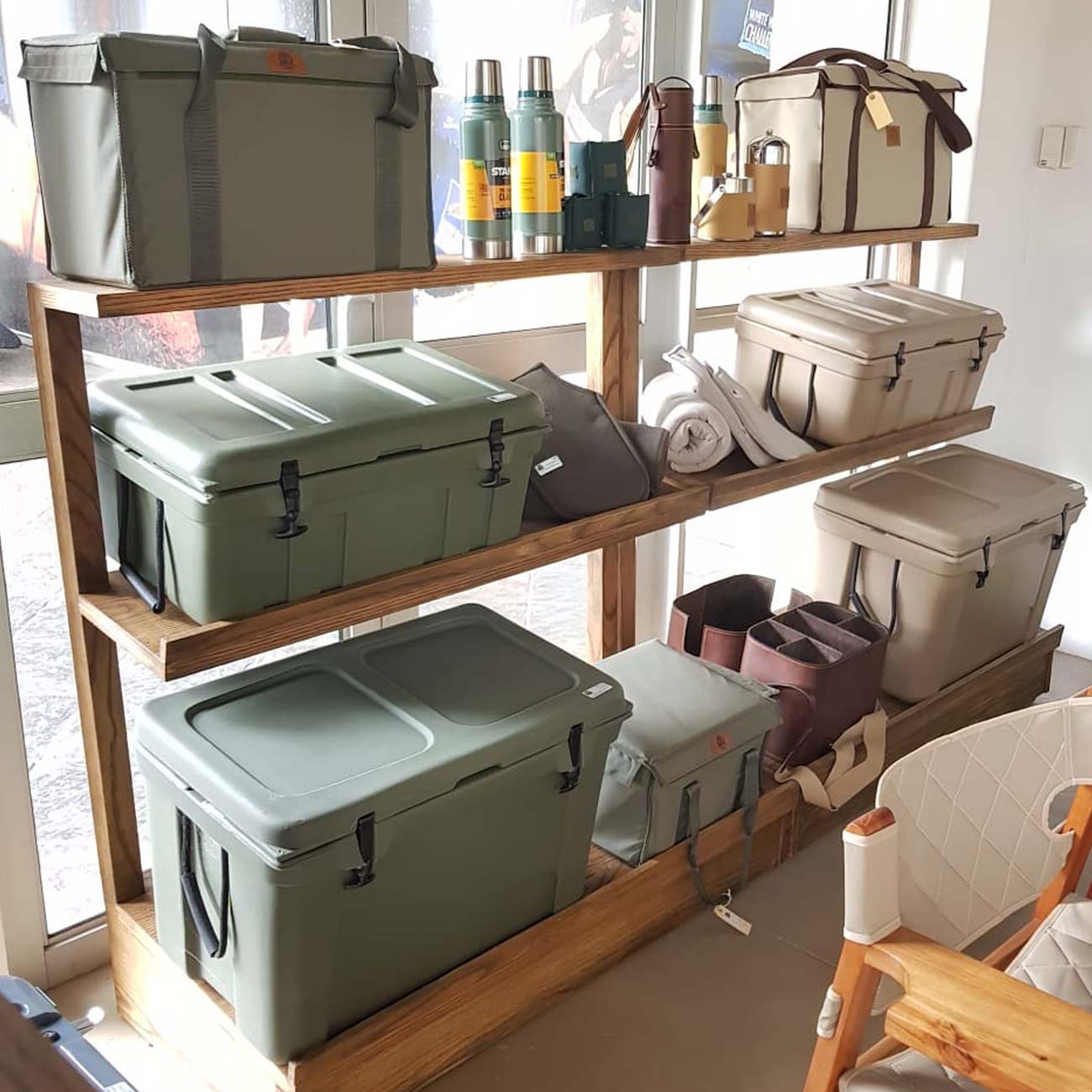 Livingstones Safari Cooler Box 65Lt OLIVE