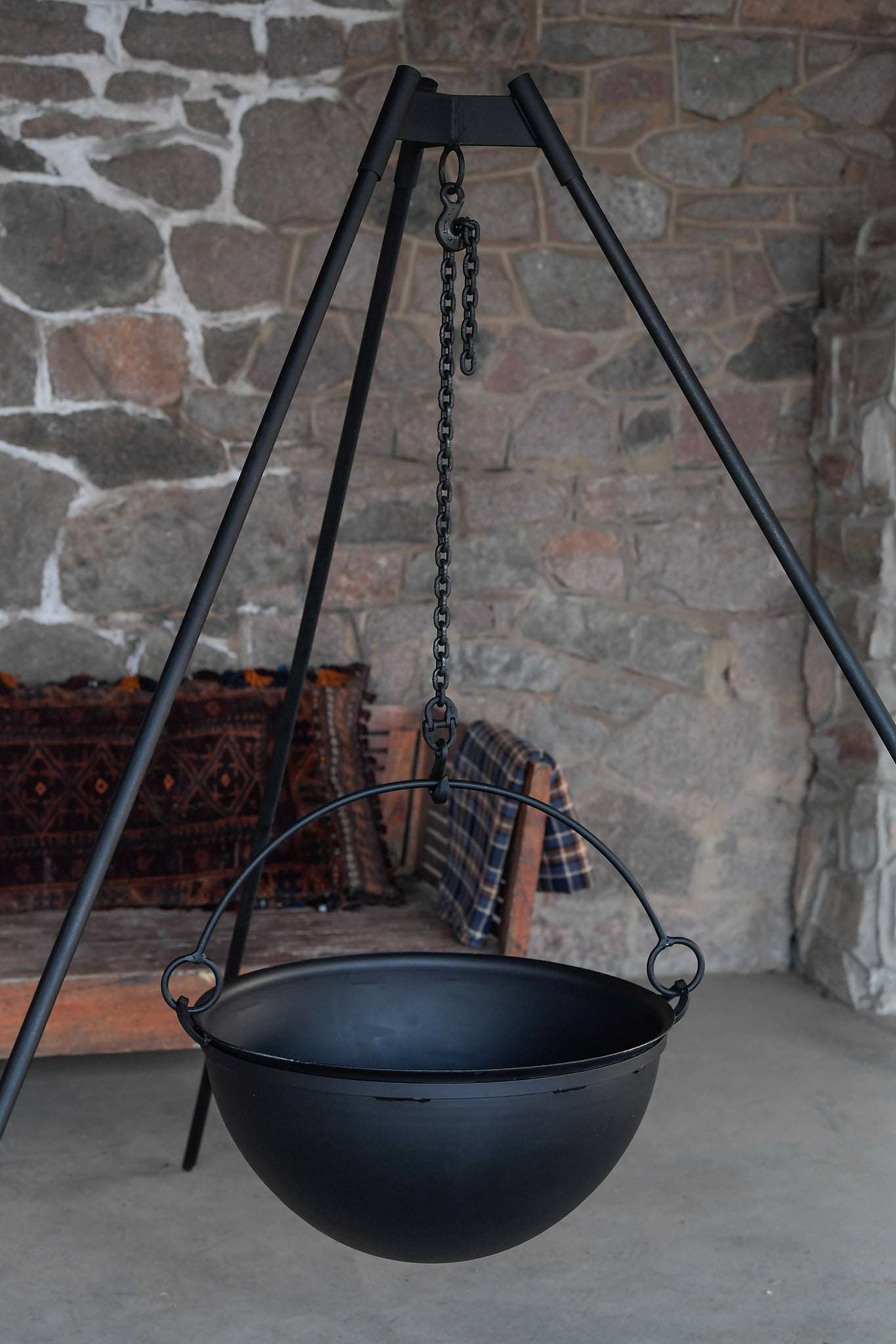 Livingstones Tripod Hanging Firepit