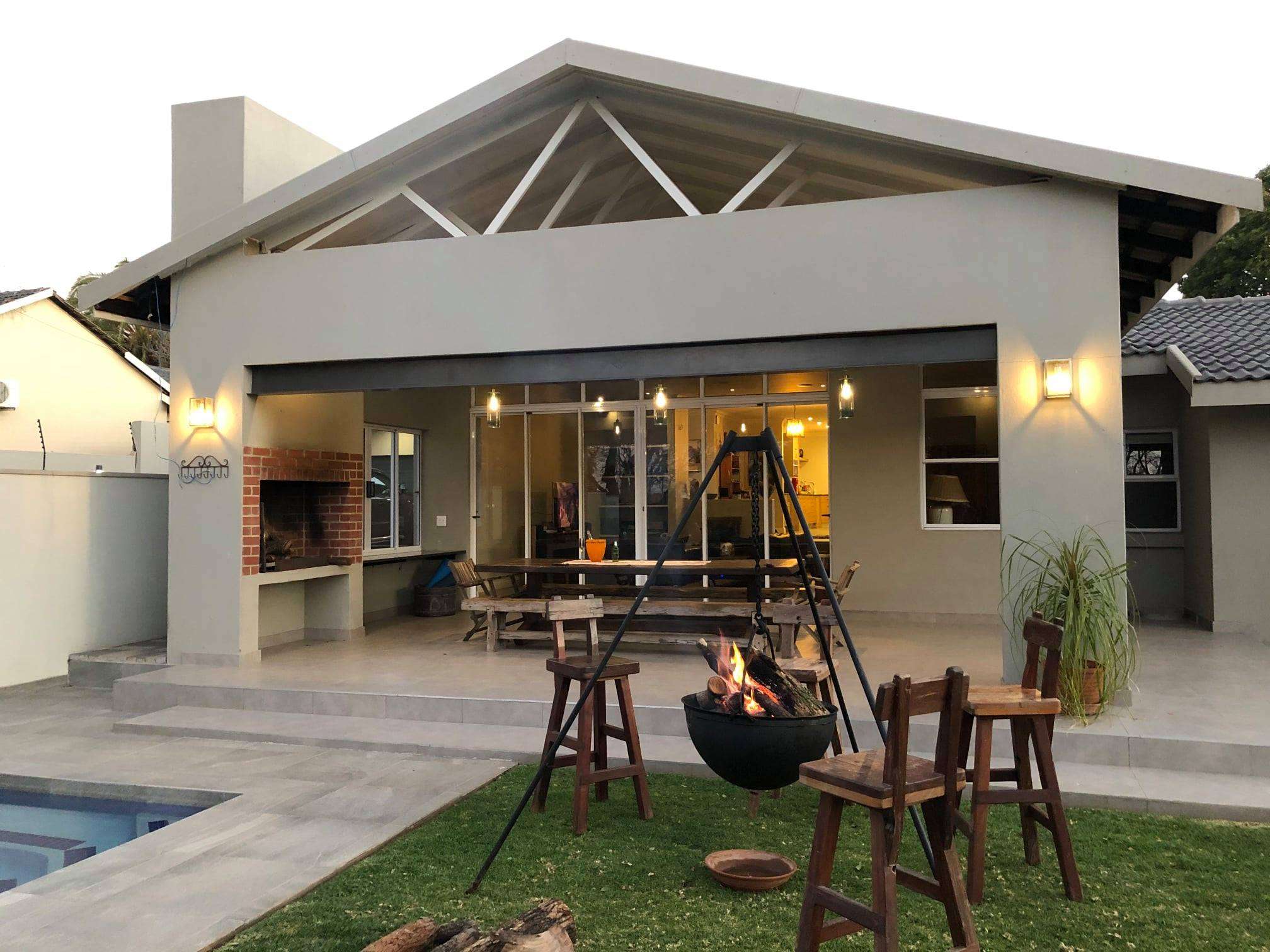 Livingstones Tripod Hanging Firepit